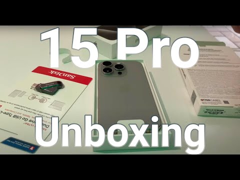 Apple iPhone 15 Pro Unboxing (w/ MeowTechYT)