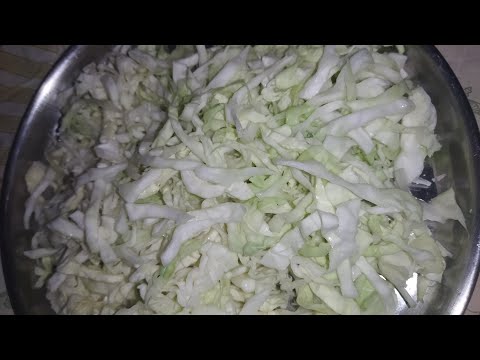 how to cut cabbage || simple cabbage cutting #shorts #keerthiskitchen