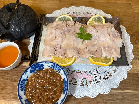 [ 蒜🧄泥白肉 ] - 傳統美食，簡單方便快捷，原汁原味，肉爽蒜香🧄味濃厚，肥而不膩。