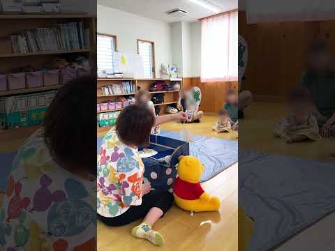 【とんでったバナナ】地域子育て支援センター「子育てひろば・ちどり」ペープサートの様子 #shorts #童謡