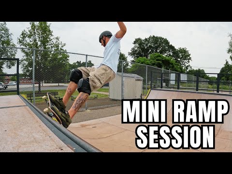 Skateboarding in my 40's: Mini Ramp Session