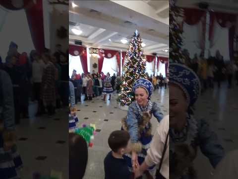 В лесу родилась ëлочка🤗🎄...Сходили на Ëлку с внуками в Концертный зал.