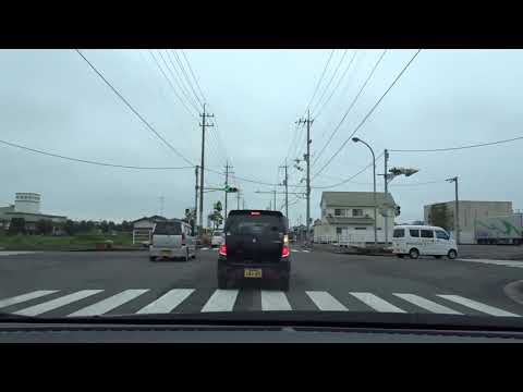 安全運転　安全な右折　前車に追従して右折