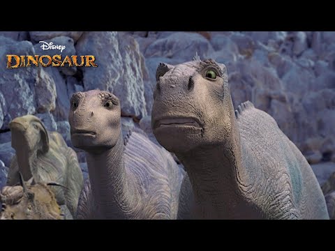 Aladar vs Kron - Dinosaurio (Español Latino) HD