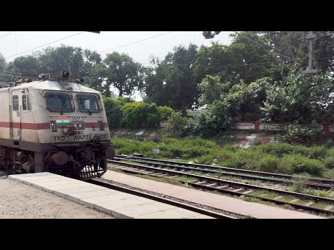 12369 Kumbh Express Running Between Howrah to Dehradun INDIAN RAILWAYS#uniquetrainengines#traincross