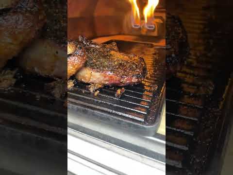 Grilling steak on the ooni oven.