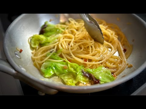 Cabbage and Anchovy Peperoncino: A First Step to Mastering Italian Cuisine | Simple Yet Satisfying!