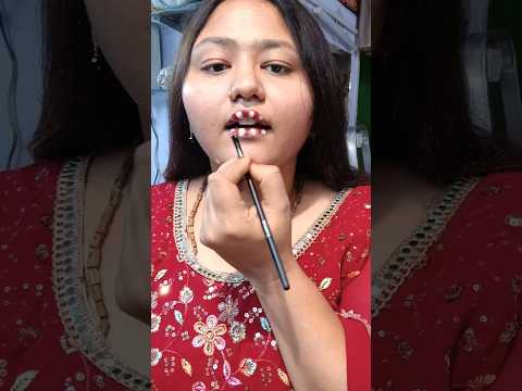 Test viral lipstick hack। #viral #trending #makeup #lipstick #hack