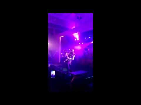 Saliva's guitar madman Wayne Swinny shreds Live at Endicott, NY 2017