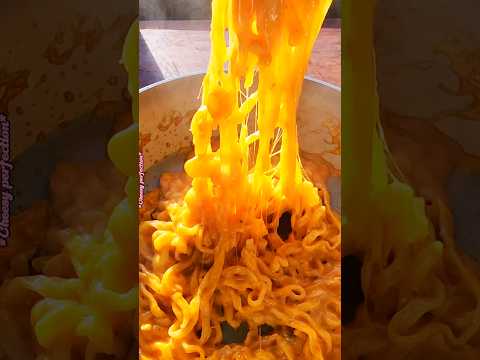 Spicy Carbonara buldak!! Would you eat this? #asmr #asmrfood #buldakramen #buldak