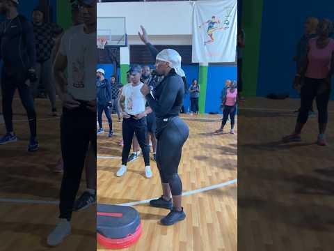 Exercise to GROW glutes FAST | King Of Squat at Cote D’Vore 🇨🇮 Abidjan @nyawolomshini21