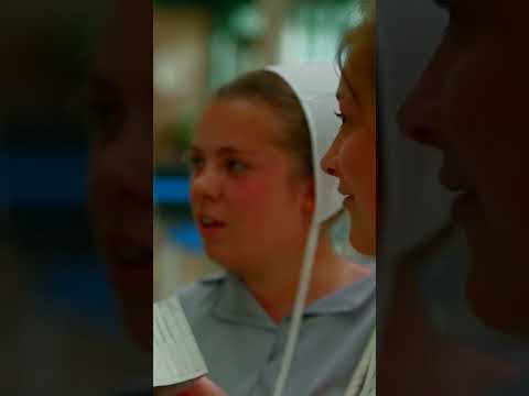 Amish Girls See Airport For The First Time #ReturnToAmish #Shorts