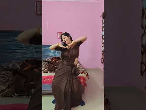 Tu chij badi h mast mast ! Ye dil Teri aakho me duba #dance #shorts #oldlovesong