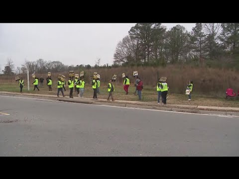 Pause in place in ongoing Teamsters protest against Amazon