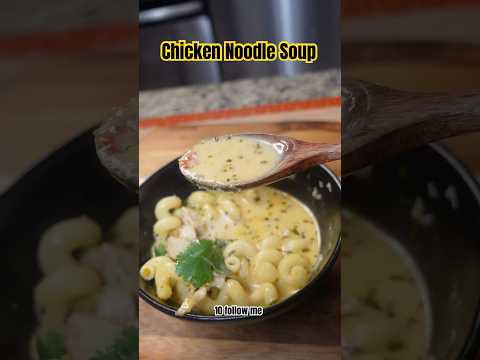 I tried making chicken noodle soup #soup #chickennoodlessoup #chickensoup #easyrecipe #quickrecipe