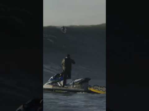 Wilem Banks at Mavericks, California  #nobodysurf #surfing