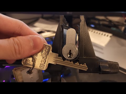 [08] Medeco Biaxial Euro Picked and Gutted