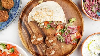 Best Falafel Pita Sandwich Recipe With Salad & Sauce