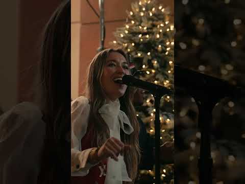 “When The Saints Go Marching In” with the @salvationarmyusa in the iconic  Rockefeller Center 🎄