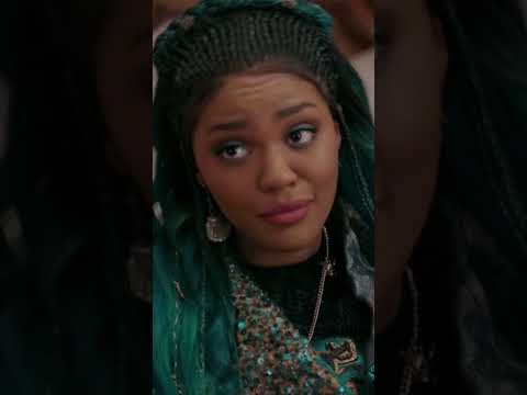 Descendants 3 - Uma, Mal and Evie came to Audrey's room - Disney #descendants3 #descendants