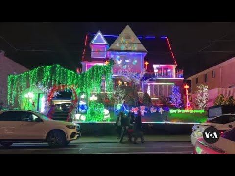 Brooklyn’s dazzling holiday lights draw visitors from around the world | VOA News