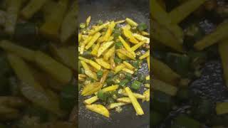 Aloo bhindi ki shukhi sabji |#Shorts #viral #jhatpat #viralrecipe |