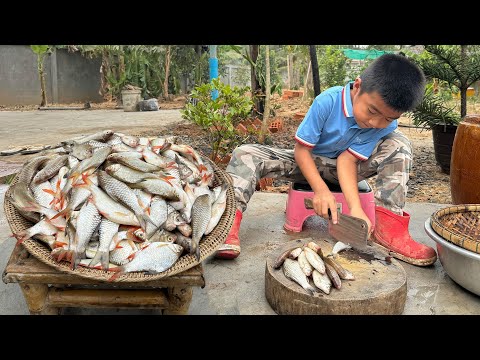 Yummy fresh river fish cooking with country style - Chef Seyhak