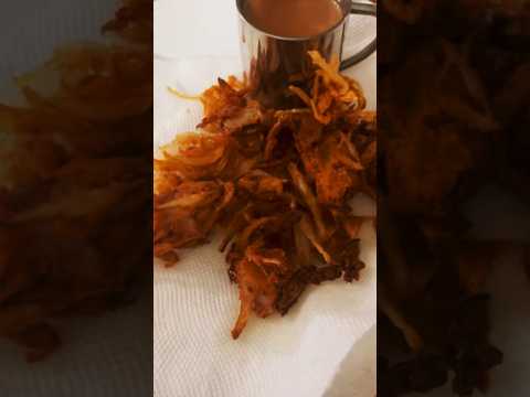 Onion Pakoda - Easy Snack #onionpakoda  #onionpakora #easysnacks #viralreels #indianfood #viral