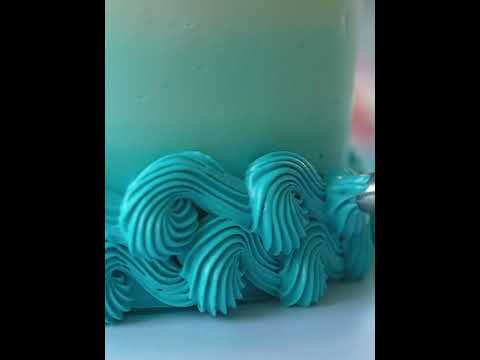 Simple Cake Decorating #shorts #waves #wilton32