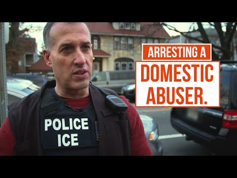 How ICE operates Detainment Centres | Beyond Borders | TCC