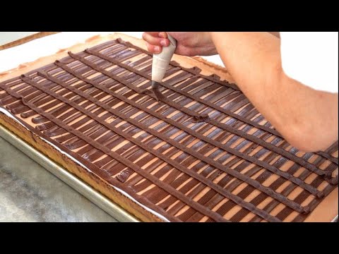 Rich Chocolate Giant Castella, Taiwan Jiggly Cake / 超濃巧克力古早味蛋糕製作 - Taiwanese Street Food