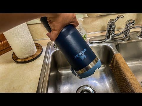 Stanley Tumbler 30 oz Review - Does it SPILL?