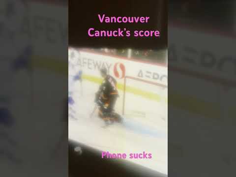 Vancouver Canucks score boeser vs flames #canucks #hockey #vancouvercanucks #shorts