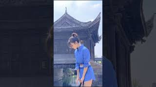 李兰迪-在一木一草间体验江南闲淡。