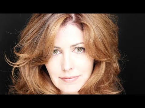 SEXY DANA DELANY PHOTOS: Pantyhose, Stockings, Tights,Heels, Mini Skirt,MiniDress