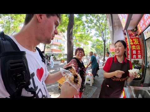 American Tourist Shocks Chengdu by Speaking Sichuanese