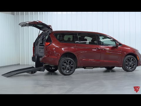 Wheelchair Accessible | Chrysler Pacifica | Manual | Rear Entry