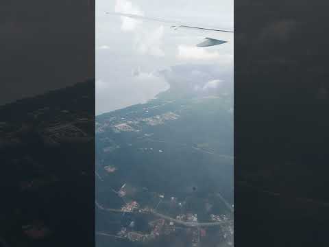 Plane landing in Kuala Lumpur Malaysia #malaysia #plane