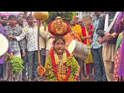 Rakesh Bonam at Ujjaini Mahankali Bonala Jatara | Hyderabad Bonalu 2024 | Secunderabad Bonalu 2024