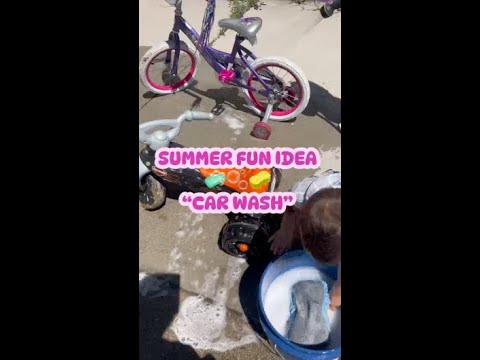 Beat the heat with this "car wash" activity with your kids! ☀️