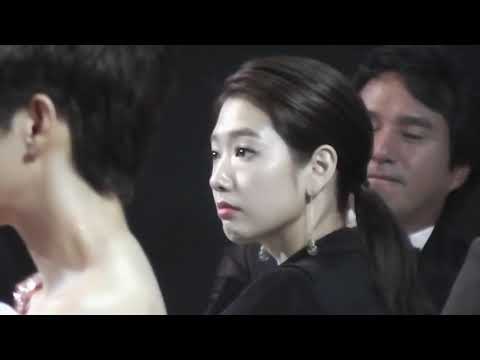 Cute face of Park Shin Hye & Lee Min Ho at the Baeksang Arts Awards event