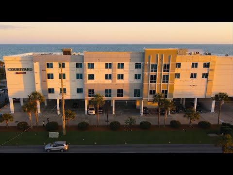 Courtyard Fort Walton Beach Florida (shot with Sony A7siii) Tamron 28-70mm