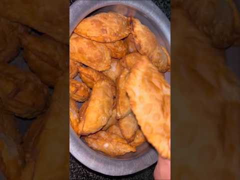 Kajjikayalu #bellamkajjikayalu #summer #eveningsnacks #pindivantalu #explore#viral #trending #shorts