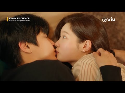 Hwang In Youp and Jung Chae Yeon Steal a Kiss | Family By Choice EP 13 | Viu [ENG SUB]