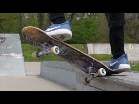 Slow motion crook grind | Skateboarding Shorts