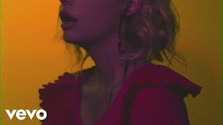 Alexandra Savior - M.T.M.E. (Video)