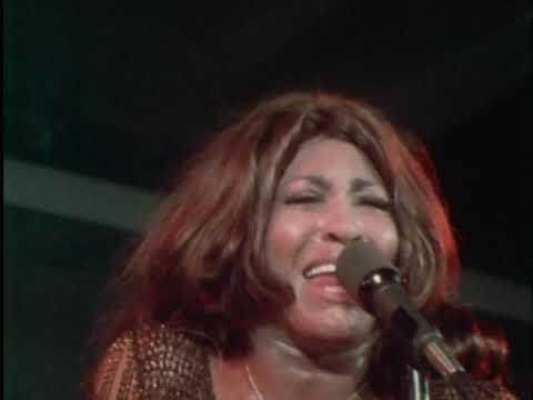 Ike & Tina Turner  - I Smell Trouble  ( Blues Concert Soul to Soul ), Accra, Ghana 1971