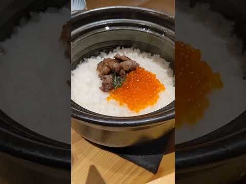 大阪 北新地の隠れ家焼肉 菊池さんへ。
肉とイクラの土鍋ご飯 #shorts