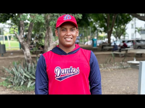 Carlos Alfaro León - MAIRENA DA SUS FRUTOS CON LA MAQUINARIA ROJA