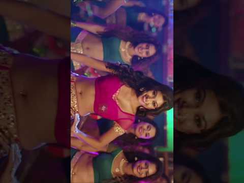 OVIYA HOT LOOK 🥵| ITEM SONG| SLOW MOTION 🤤 |#oviyahelen #oviyalovers #oviya #oviyapriyan #navel